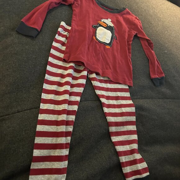 🐧 Carter’s Winter Pajamas – Size 3T 🐧 - Picture 1 of 2